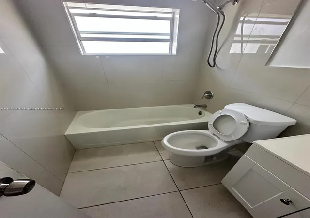 34th image of 756 Nw 5th St, Hallandale Beach, FL 33009 | MLS# A11779224