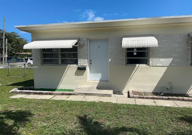 1st image of 756 Nw 5th St, Hallandale Beach, FL 33009 | MLS# A11779224