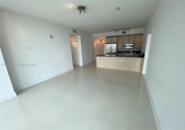 3rd image of 79 Sw 12 St #3810S, Miami, FL 33130 | MLS# A11775615