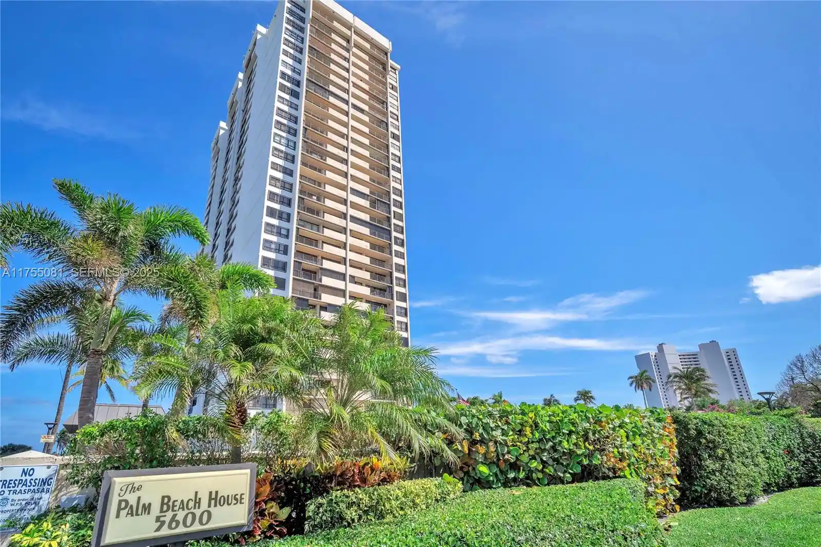 Photo 1 of Condo for sale at 5600 N Flagler Dr #304, West Palm Beach, FL 33407 | MLS# A11755081 | Listing updated on 2026-10-27