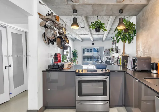 Homes for sale in Miami Beach, FL | 1025 Alton Rd #602, Miami Beach, FL 33139 | MLS# A11725180