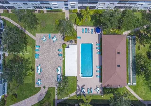 Homes for sale in Lauderdale By The Sea, FL | 1501 S Ocean Blvd #227, Lauderdale By The Sea, FL 33062 | MLS# A11862834