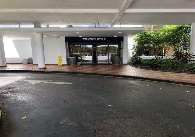 3rd image of 2750 Ne 183Rd St #2707, Aventura, FL 33160 | MLS# A11862216