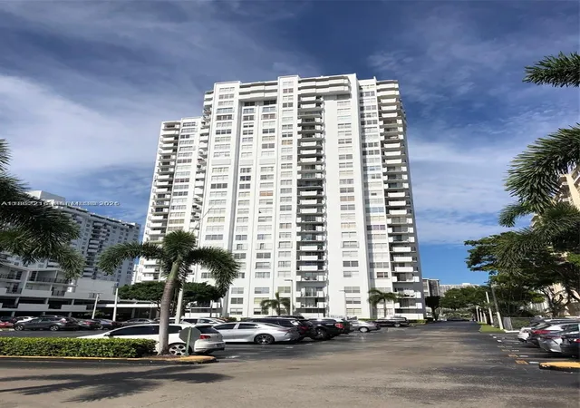 5th image of 2750 Ne 183Rd St #2707, Aventura, FL 33160 | MLS# A11862216
