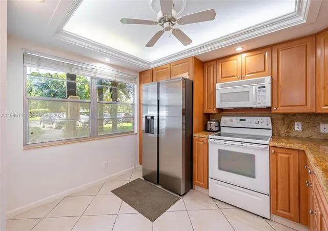 5th image of 4701 Martinique Dr #k1, Coconut Creek, FL 33066 | MLS# A11866111