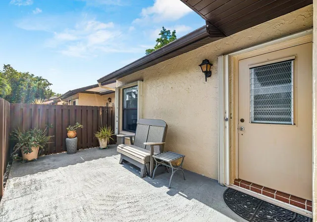 5th image of 816 Sky Pine Way #G, Greenacres, FL 33415 | MLS# R11119066