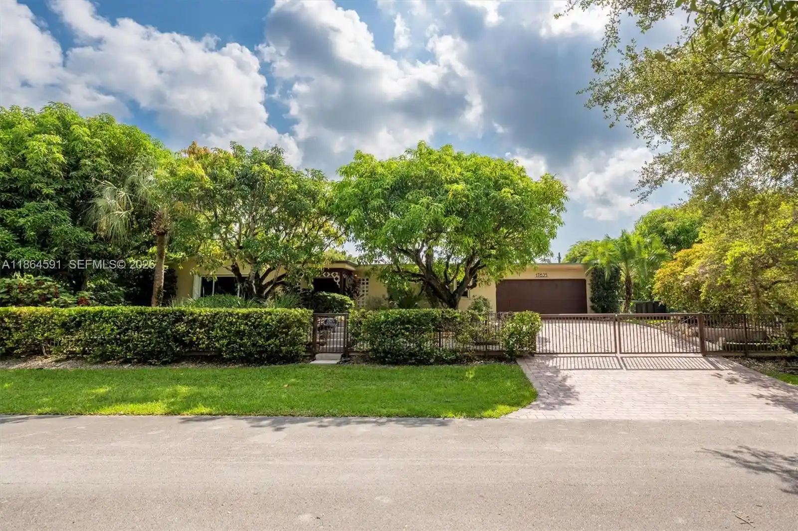 Single family home for sale at 17625 Sw 91St Ave, Palmetto Bay, FL 33157 | MLS# A11864591