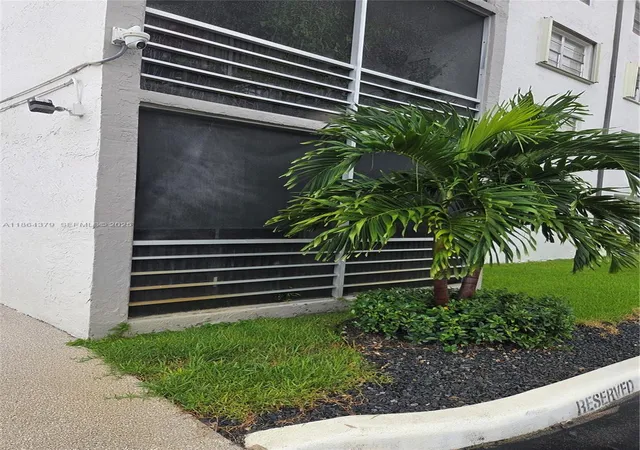 3rd image of 14165 Sw 87Th St #D103, Miami, FL 33183 | MLS# A11864379