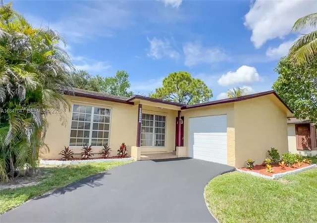 2nd image of 12020 Nw 34th Pl, Sunrise, FL 33323 | MLS# A11847047