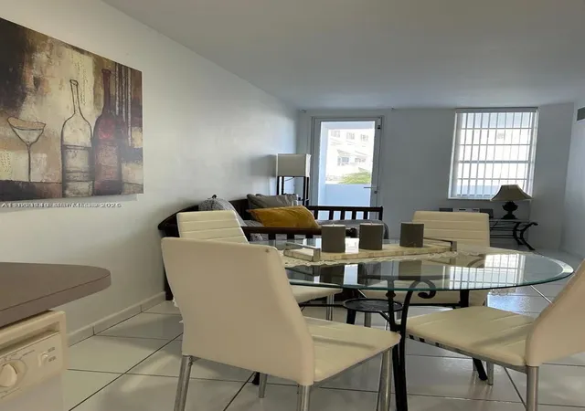 2nd image of 100 Lincoln Rd #437, Miami Beach, FL 33139 | MLS# A11863840