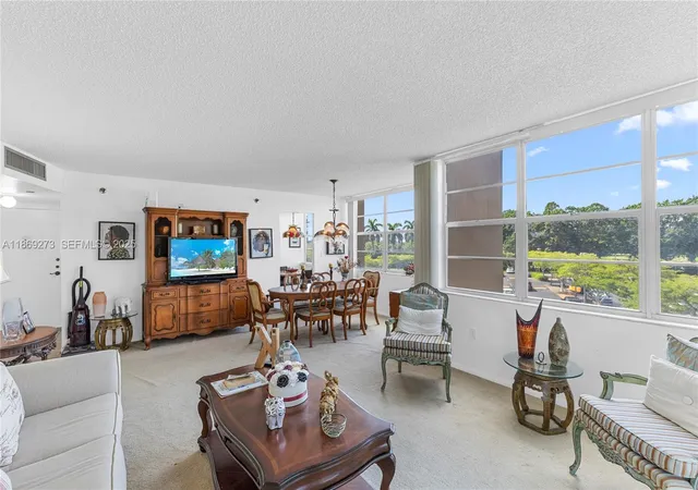 2nd image of 1000 Saint Charles Pl #319, Pembroke Pines, FL 33026 | MLS# A11869273