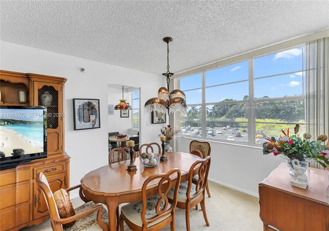 5th image of 1000 Saint Charles Pl #319, Pembroke Pines, FL 33026 | MLS# A11869273