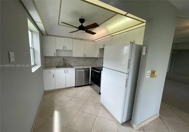 Homes for sale in Delray Beach, FL | 101 Brittany C, Delray Beach, FL 33446