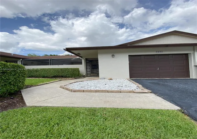 Homes for sale in Tamarac, FL | 6081 Nw 90Th Ave, Tamarac, FL 33321 | MLS# A11869613