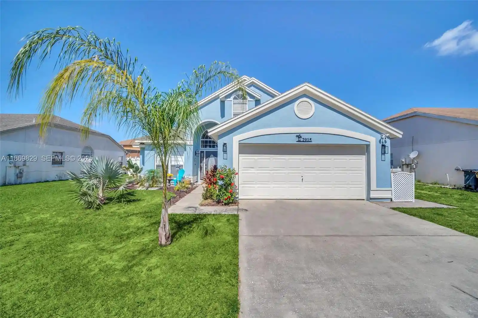 Photo 1 of Single family home for sale at 2915 Pembridge St, Kissimmee, FL 34747 | MLS# A11869829 | Listing updated on 2026-09-23