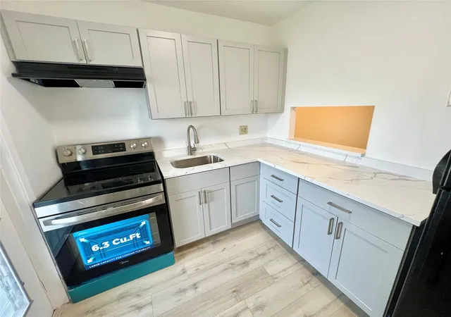 2nd image of 981 Hillcrest Ct #306, Hollywood, FL 33021 | MLS# F10523523