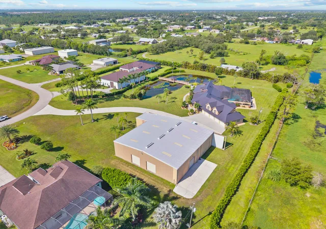 Photo 3 of Single family home for sale at 3561 Downwind Ln, North Fort Myers, FL 33917 | MLS# R11120093 | Listing updated on 2026-10-09