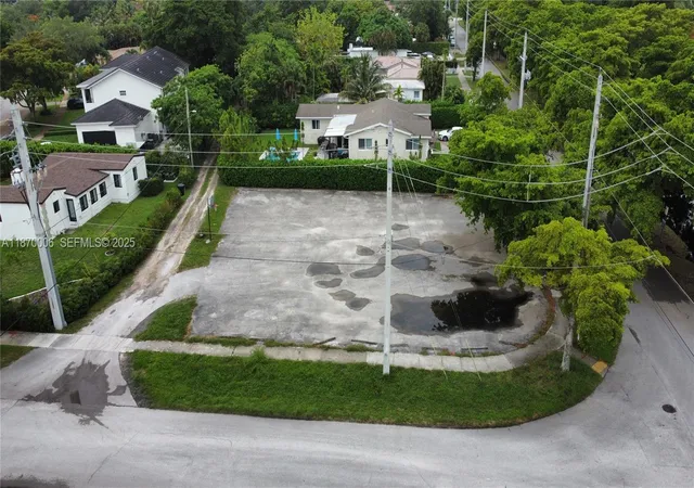 4th image of 425 Esplanade Dr, Miami Springs, FL 33166 | MLS# A11870006