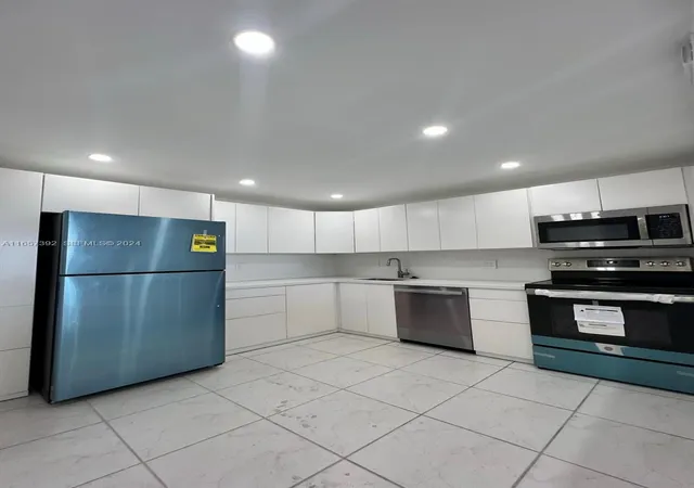 2nd image of 13499 Biscayne Blvd #1405, North Miami, FL 33181 | MLS# A11657392