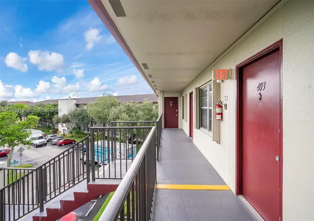 3rd image of 13255 Sw 7Th Ct #403D, Hollywood, FL 33027 | MLS# A11868313