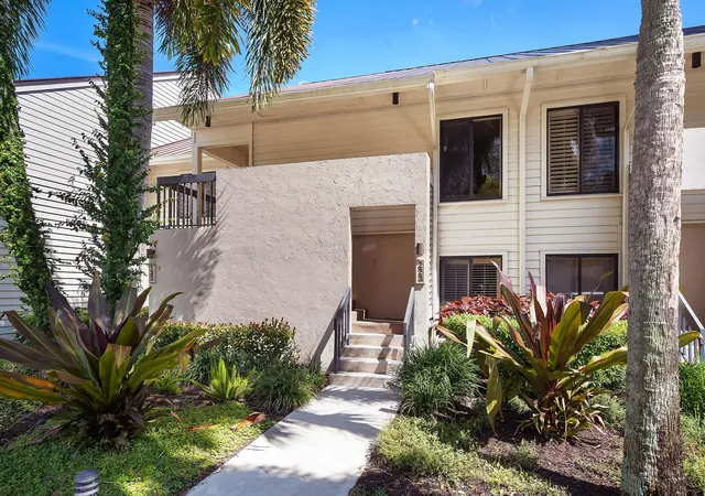 1st image of 6403 Se Brandywine Ct #223, Stuart, FL 34997 | MLS# R11120324