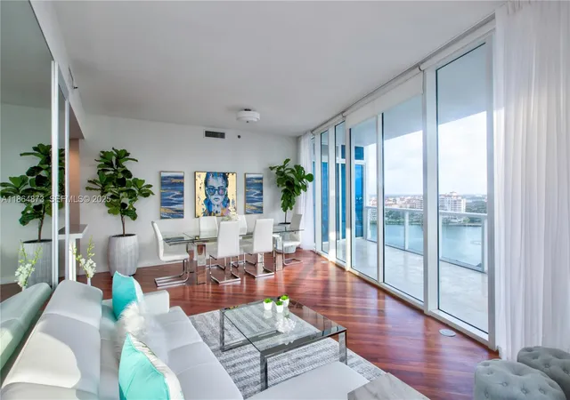 4th image of 100 S Pointe Dr #1501, Miami Beach, FL 33139 | MLS# A11864873
