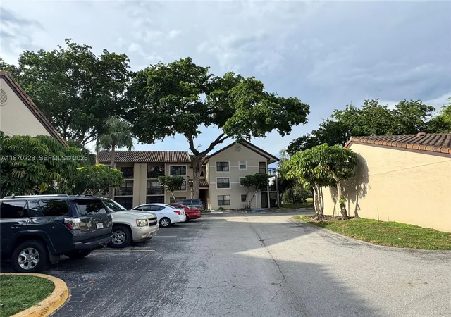 Homes for sale in Pompano Beach, FL | 4341 W Mcnab Rd #27, Pompano Beach, FL 33069 | MLS# A11870228