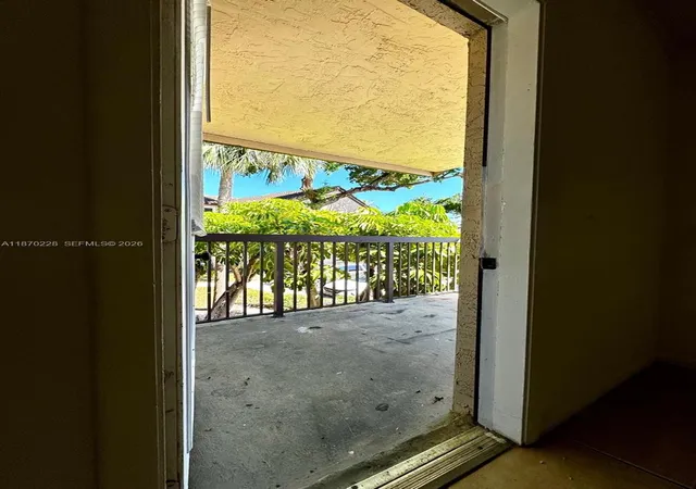 Homes for sale in Pompano Beach, FL | 4341 W Mcnab Road, Pompano Beach, FL 33069 | Houzeo