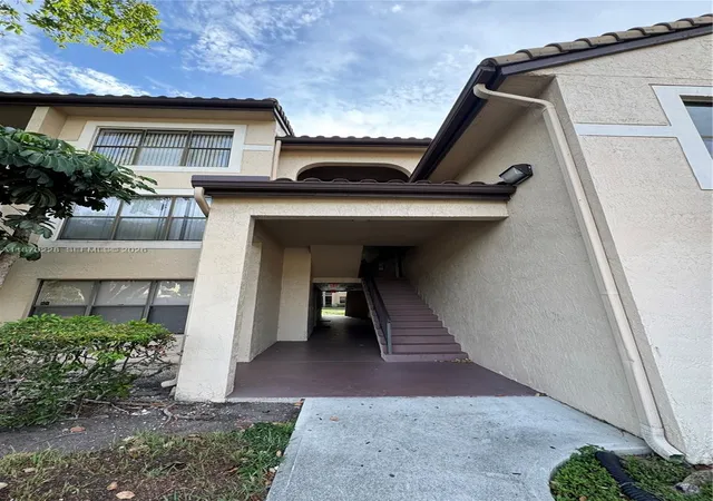 Homes for sale in Pompano Beach, FL | 4341 W Mcnab Rd #27, Pompano Beach, FL 33069 | MLS# A11870228