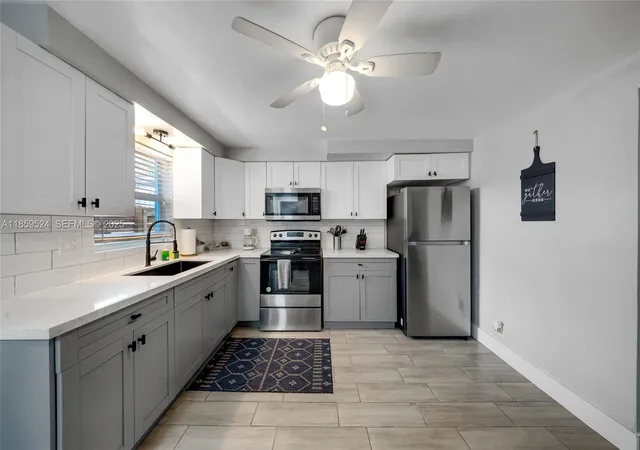 Homes for sale in Fort Lauderdale, FL | 817 Sw 12Th St, Fort Lauderdale, FL 33315 | MLS# A11859524