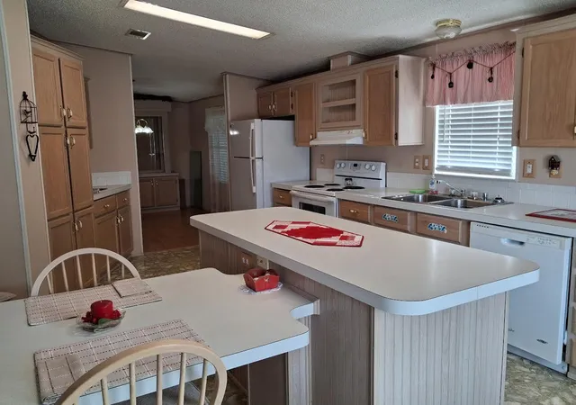 4th image of 1555 Sw 35 Cir, Okeechobee, FL 34974 | MLS# R11121480