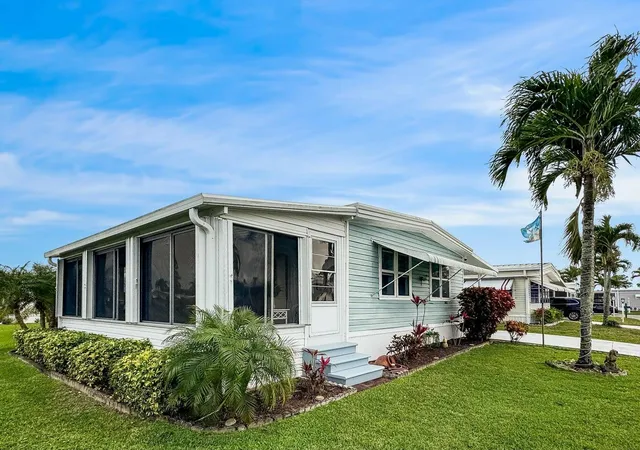 Photo 1 of Sale Pending at 37045 Exuma Bay, Boynton Beach, FL 33436 | MLS# R11121853 | Listing updated on 2026-10-10