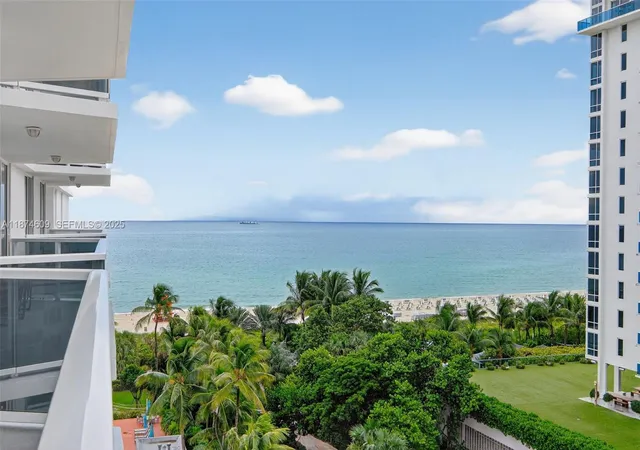 2nd image of 2401 Collins Ave #1005, Miami Beach, FL 33140 | MLS# A11874609