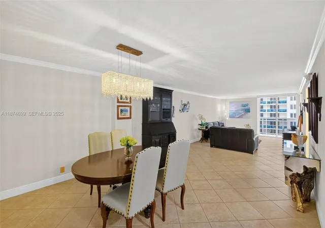 4th image of 2401 Collins Ave #1005, Miami Beach, FL 33140 | MLS# A11874609