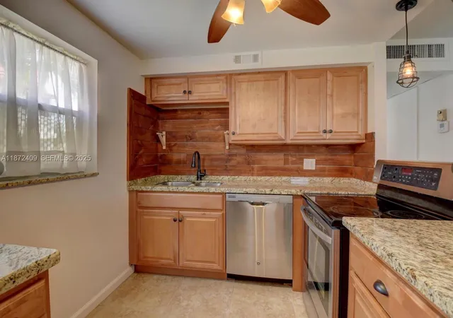 Homes for sale in Delray Beach, FL | 21 Saxony A 21, Delray Beach, FL 33446
