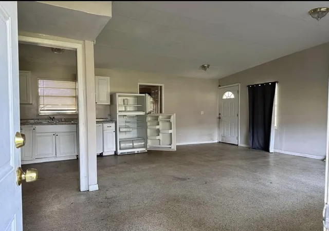 Photo 1 of Single family home for sale at 3109 Avenue B Avenue, Fort Pierce, FL 34947 | MLS# R11122248 | Listing updated on 2026-10-05