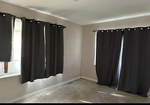 Photo 3 of Single family home for sale at 3109 Avenue B Avenue, Fort Pierce, FL 34947 | MLS# R11122248 | Listing updated on 2026-10-05
