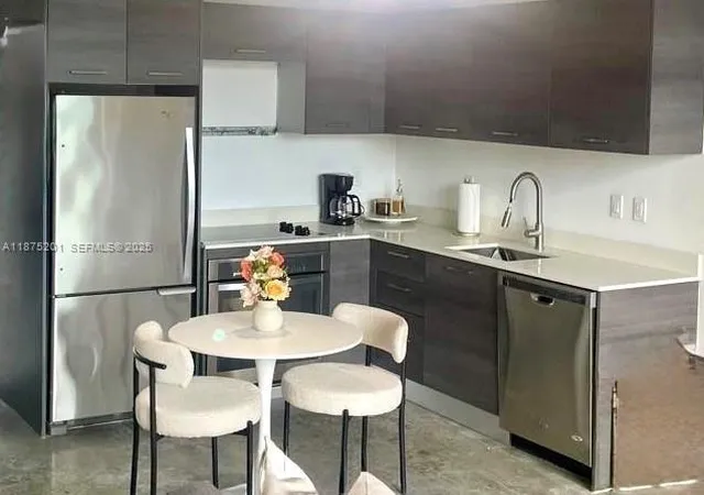 3rd image of 151 Se 1St St #2807, Miami, FL 33131 | MLS# A11875201