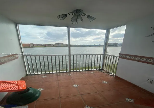 4th image of 1670 Ne 191St St #315-3, Miami, FL 33179 | MLS# A11875285