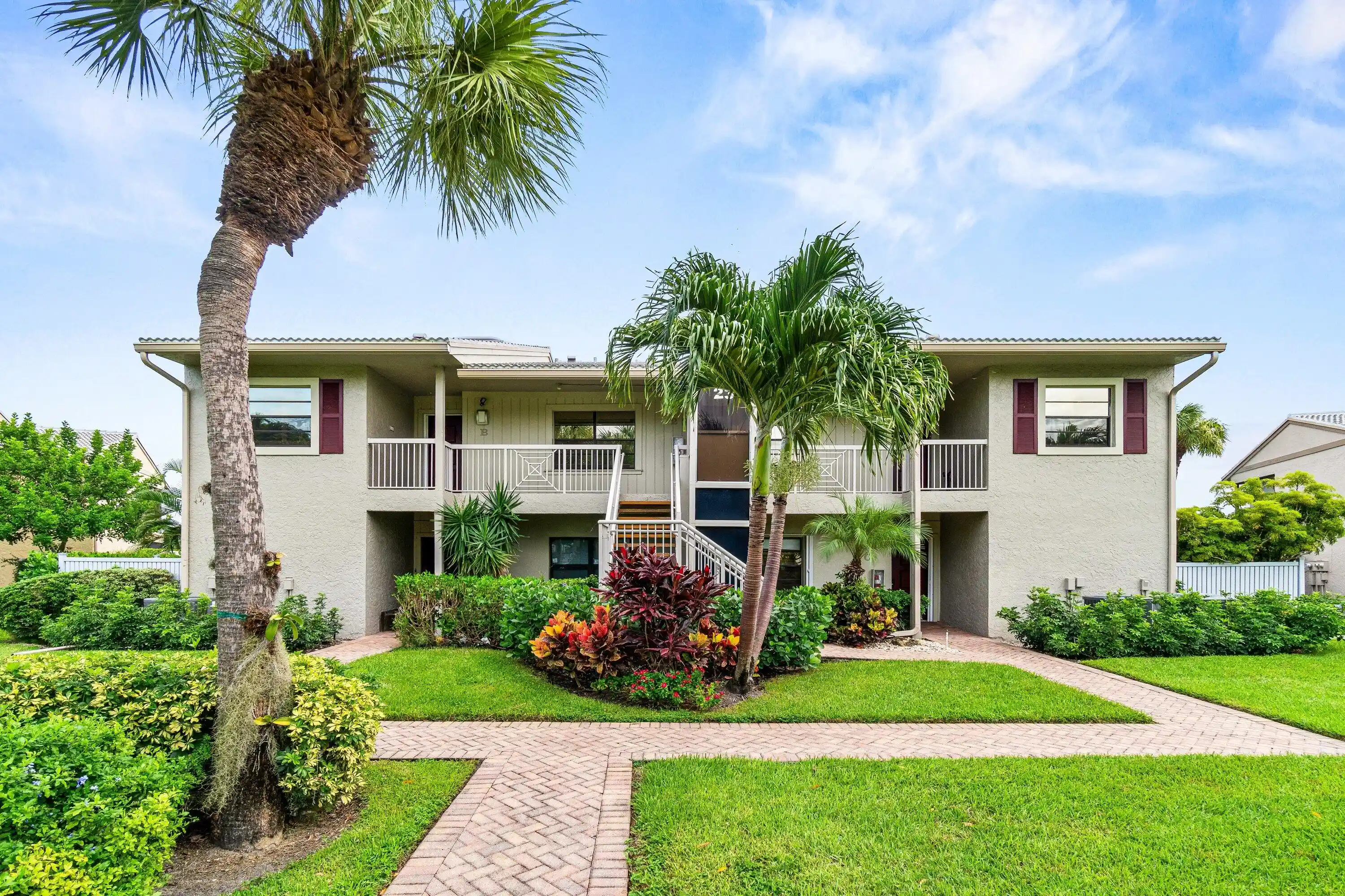Photo 1 of Sale Pending at 23 Eastgate Dr #B, Boynton Beach, FL 33436 | MLS# R11122460 | Listing updated on 2026-10-27