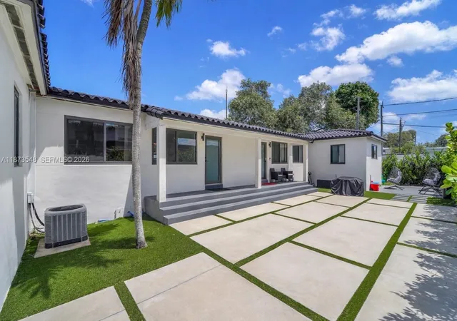 Homes for sale in Miami, FL | 621 Sw 33Rd Ave, Miami, FL 33135 | MLS# A11873548