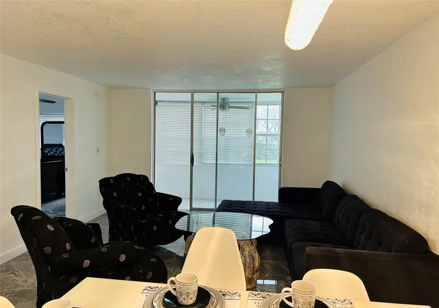 Listing Photo 5 - Condo for sale in building located at 2871 E Sunrise Lakes Dr, Sunrise, FL 33322 - Unit #101