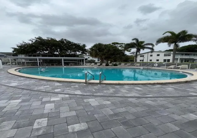 Homes for sale in Deerfield Beach, FL | 125 Westbury G, Deerfield Beach, FL 33442 | Houzeo