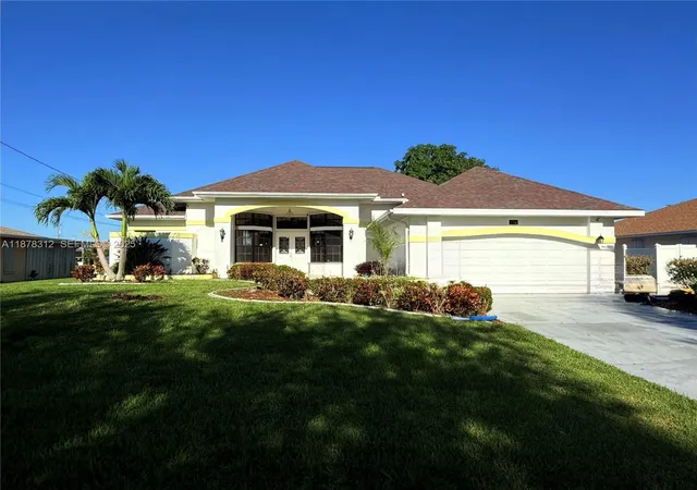 Homes for sale in Cape Coral, FL | 26 Se 13 Ave, Cape Coral, FL 33990 | MLS# A11878312