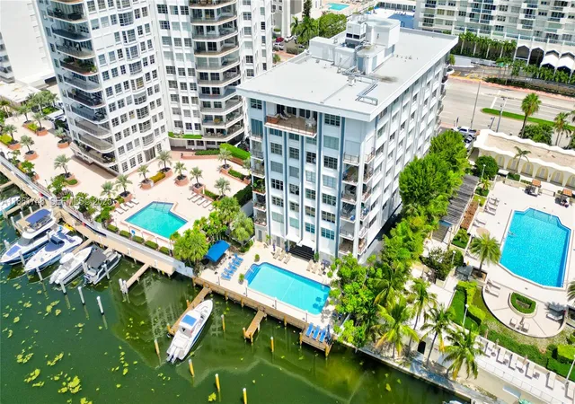 2nd image of 5640 Collins Ave #6B, Miami Beach, FL 33140 | MLS# A11861748