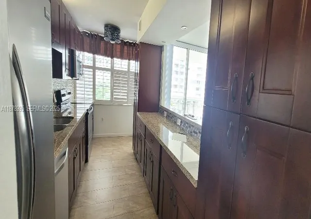 3rd image of 18061 Biscayne Blvd #301, Aventura, FL 33160 | MLS# A11878995