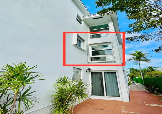 Homes for sale in Lauderdale By The Sea, FL | 234 Hibiscus Ave #271, Lauderdale By The Sea, FL 33308 | MLS# F10526754