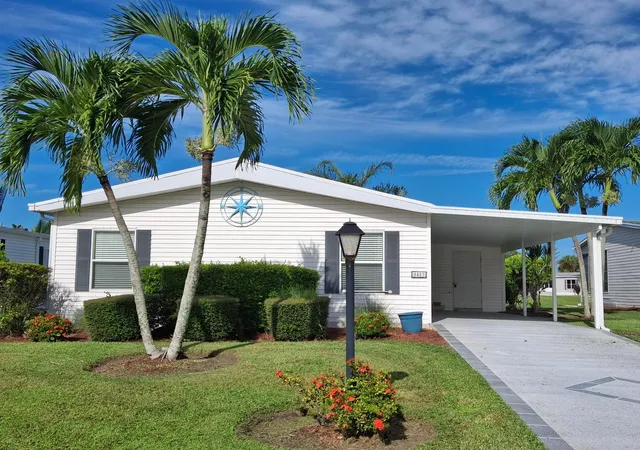 2nd image of 8483 Schefflera Ct, Fort Pierce, FL 34950 | MLS# R11124222