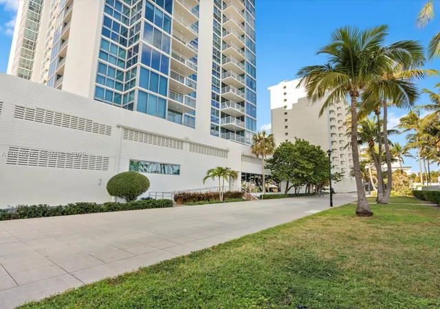 1st image of 2655 Collins Ave #510, Miami Beach, FL 33140 | MLS# A11881047
