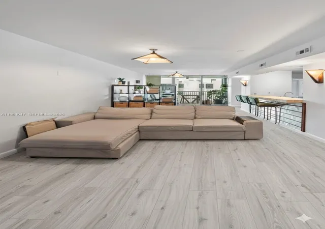 3rd image of 2655 Collins Ave #510, Miami Beach, FL 33140 | MLS# A11881047